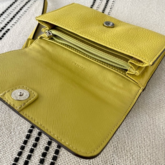 COACH Avery Leather Crossbody - Picture 4 of 5